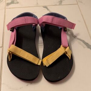 Teva Pink Fabric Strap